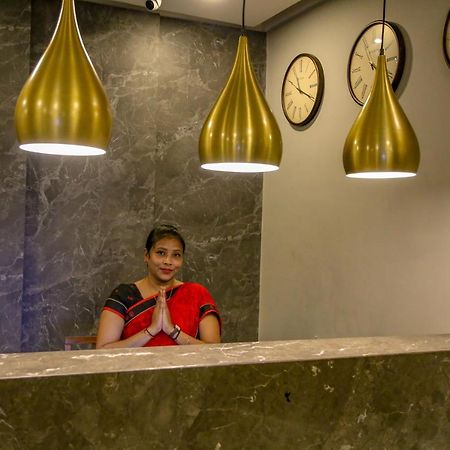 Four Leaf Hotel - Sapphire Blue, Varanasi Exteriör bild
